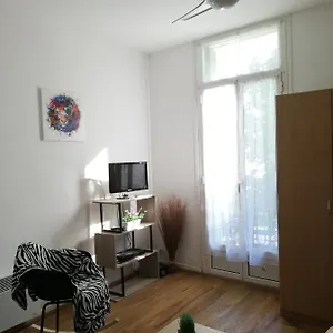 https://appartement-le-cernuschi-2d.fr-provencehotel.com